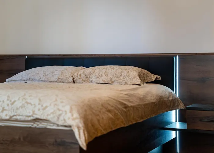 Santos Hills 즐라티보