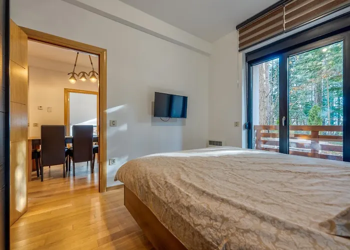 Santos Hills 아파트 *